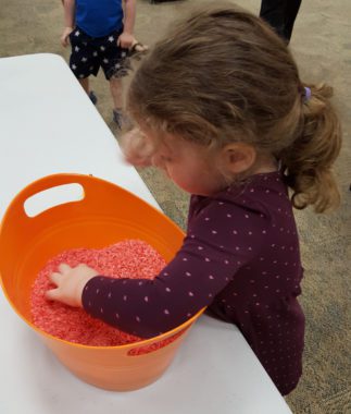 Engage All the Senses with these 5 Easy Holiday Activities for Toddlers 