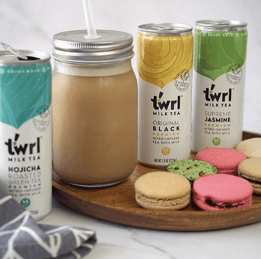 twrl drinks with macaroons